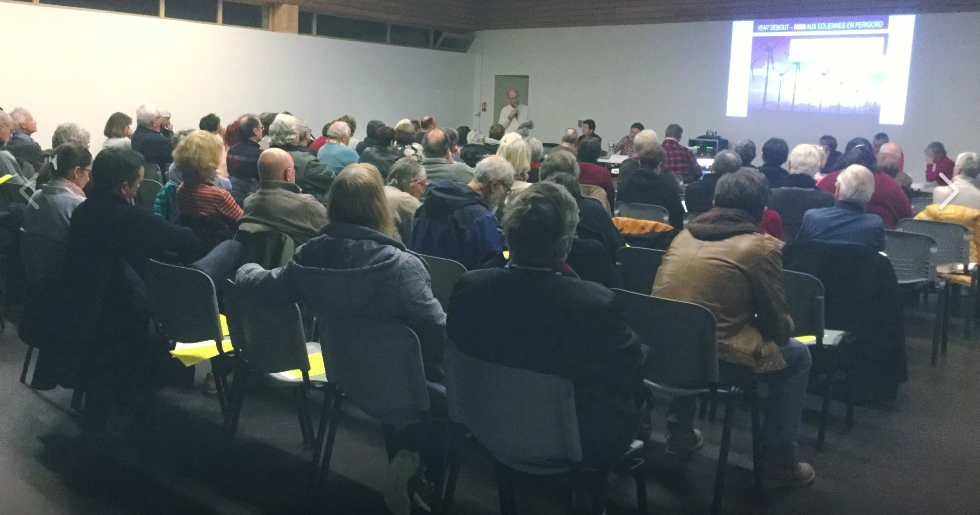 Vent debour contre les éoliennes en Pérogord Pourpre à Issigeac